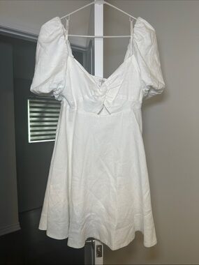 Ever New White Puff-Sleeve Mini Dress - Elegant Summer Style